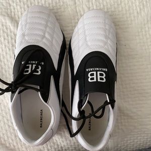 Balenciaga
Zen Sneakers in White